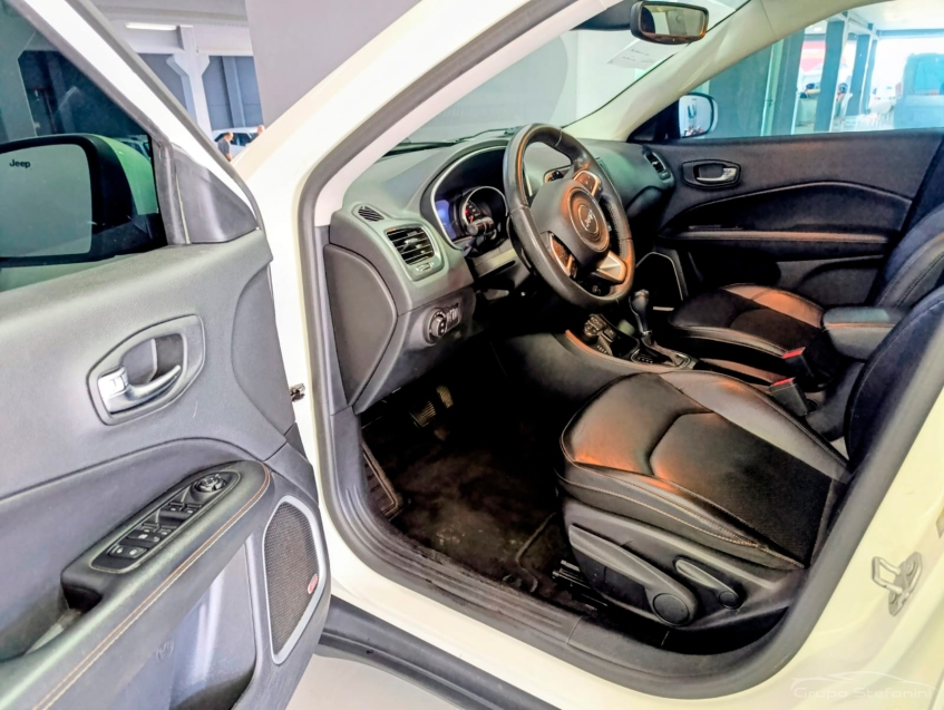 jeep compass 2.0 16v diesel longitude 4x4 automatico 4p 20215