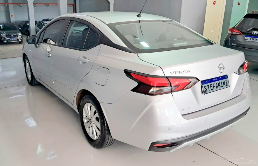 nissan versa 1.6 16v flex sense xtronic 4p automatico 202413