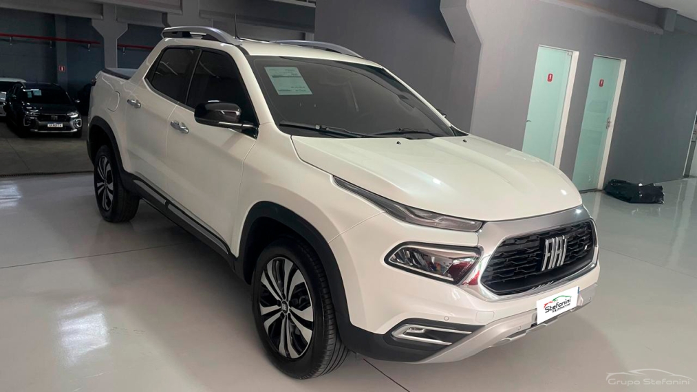 fiat toro 1.3 turbo 270 flex volcano at6 4p automatico 20252