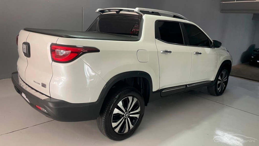 fiat toro 1.3 turbo 270 flex volcano at6 4p automatico 202511