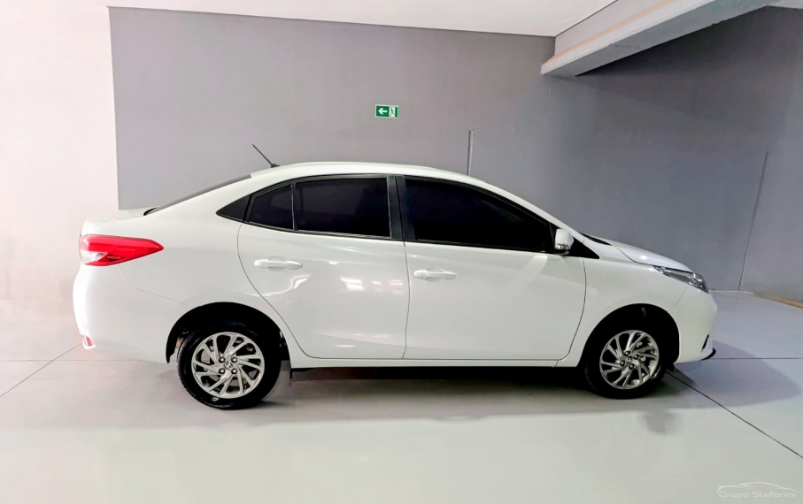 toyota yaris 1.5 16v flex sedan xs multidrive 4p automatico 20258