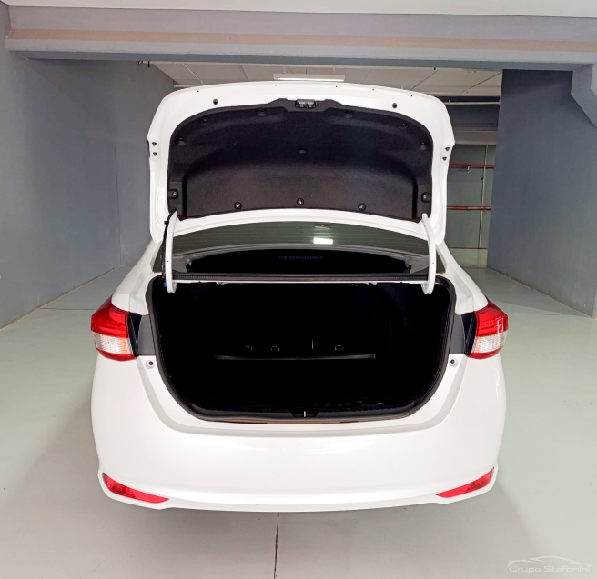 toyota yaris 1.5 16v flex sedan xs multidrive 4p automatico 202511