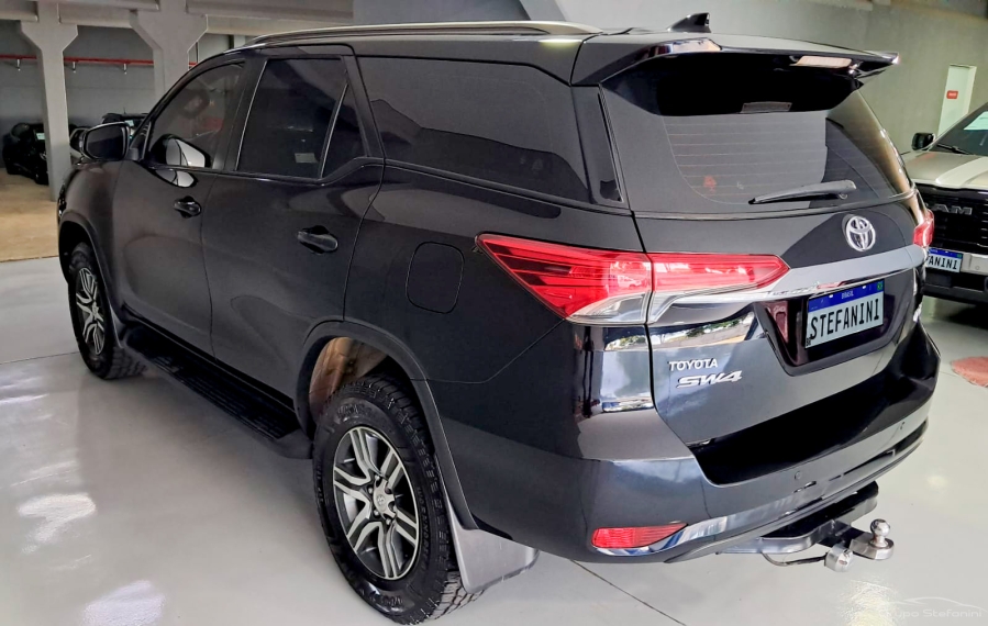 toyota hilux sw4 2.7 sr 4x2 16v flex 4p automatico 201711