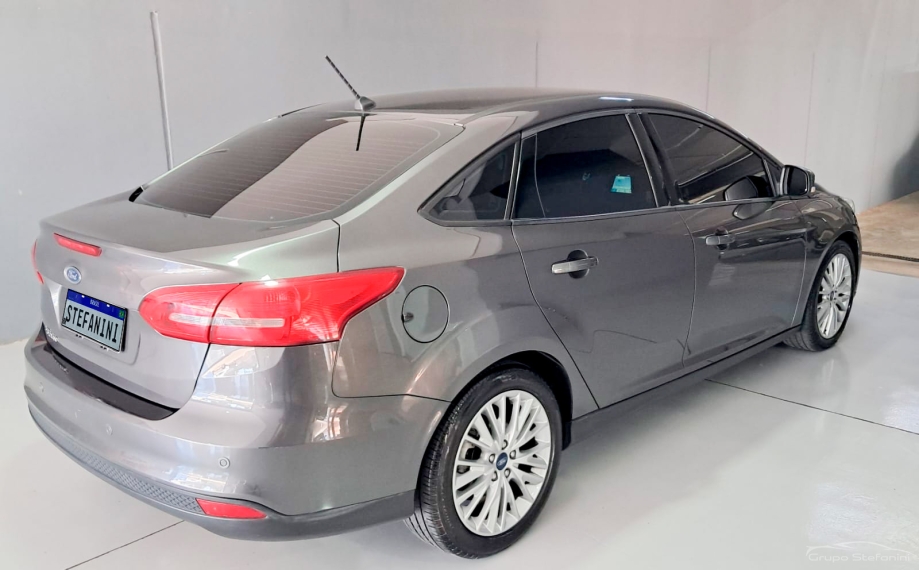 ford focus 2.0 se plus 16v flex 4p powershift automatico 201810