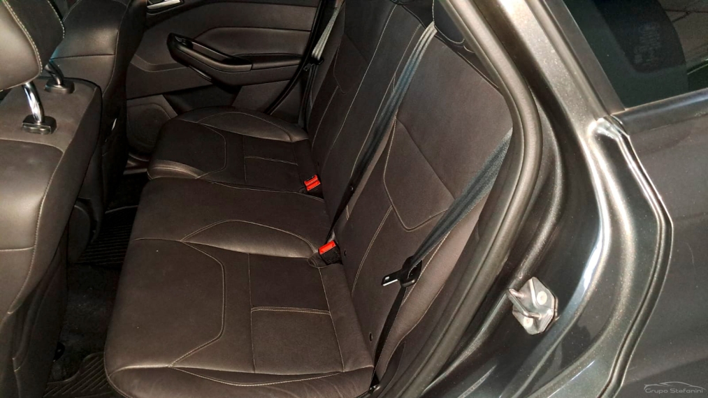 ford focus 2.0 se plus 16v flex 4p powershift automatico 20186