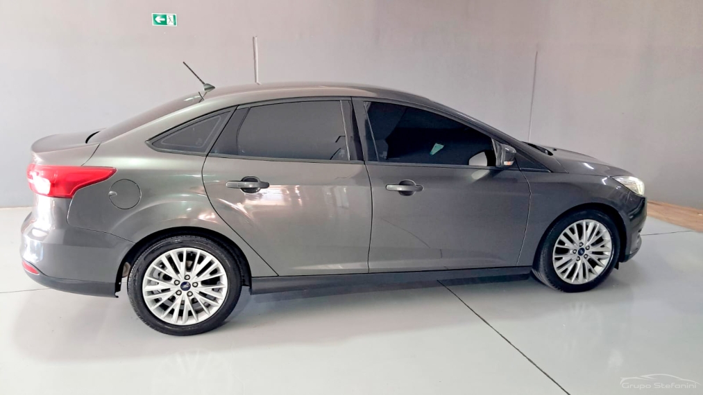 ford focus 2.0 se plus 16v flex 4p powershift automatico 20189