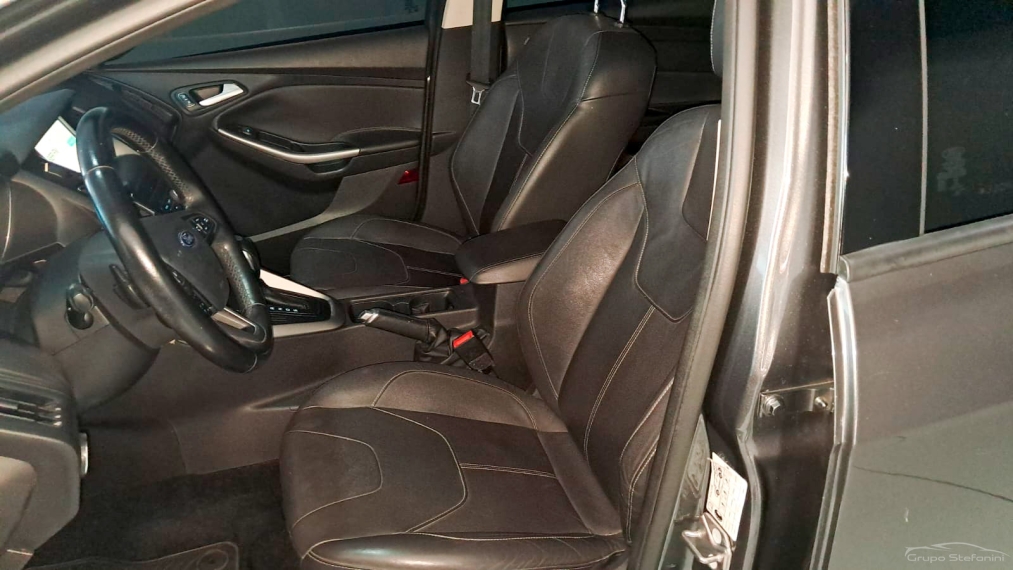 ford focus 2.0 se plus 16v flex 4p powershift automatico 20185