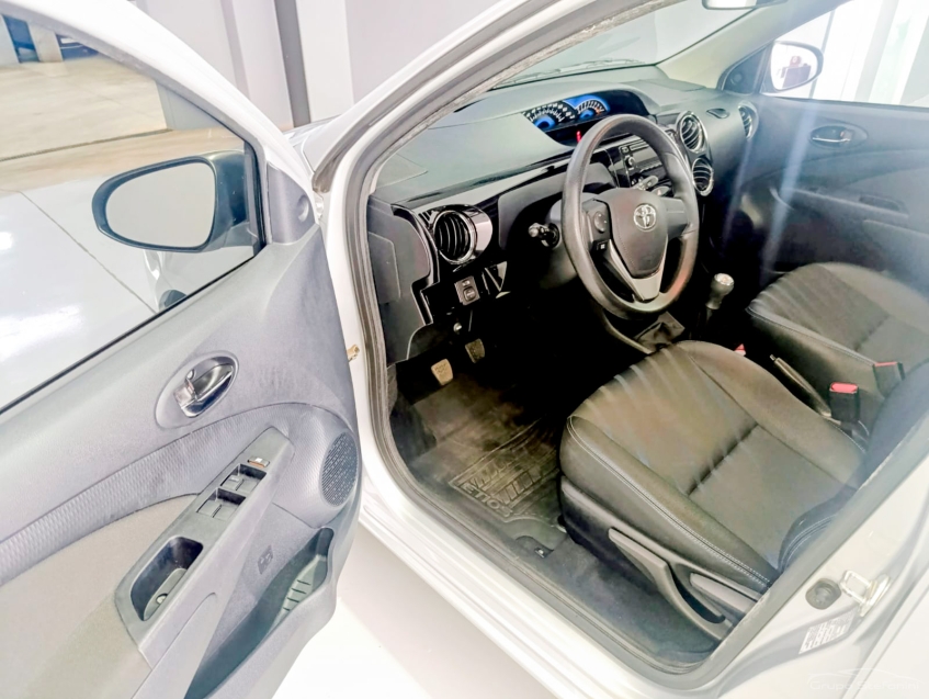 toyota etios 1.5 xs 16v flex 4p manual 20154