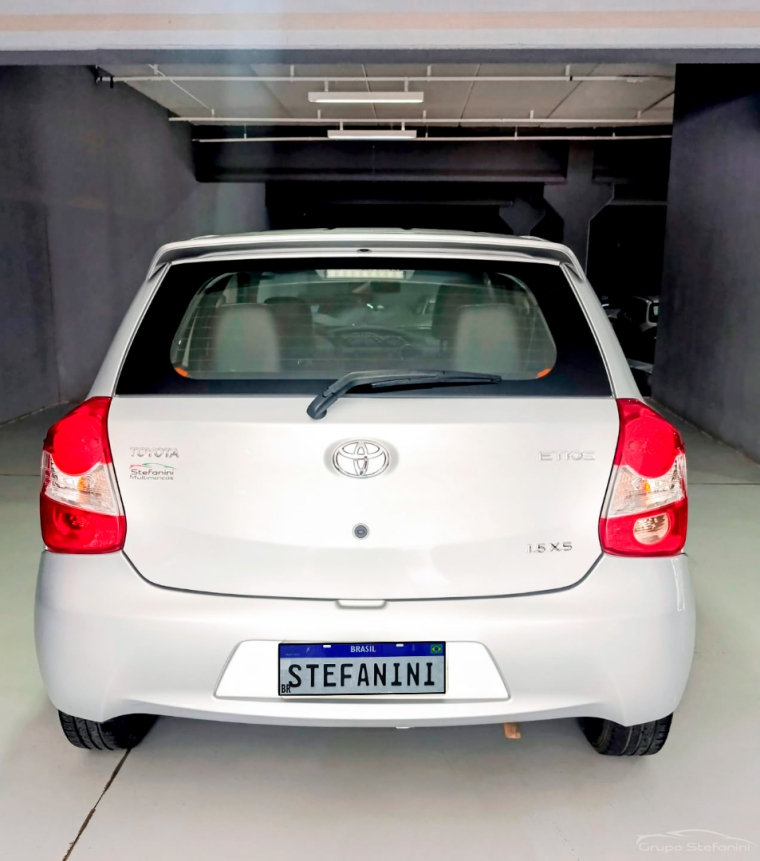toyota etios 1.5 xs 16v flex 4p manual 201510