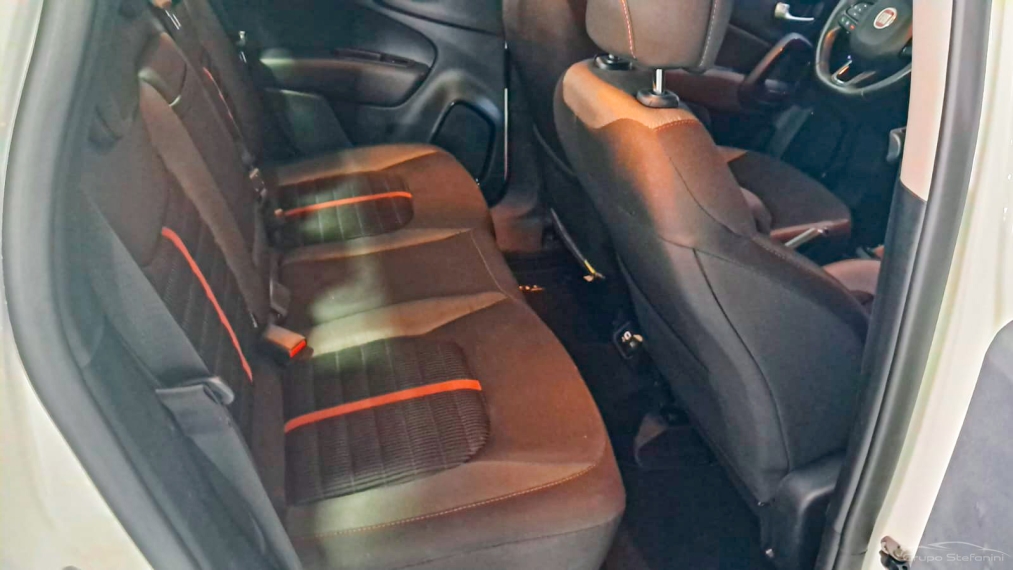 fiat toro 2.0 16v turbo diesel freedom 4wd at9 4p automatico 20195