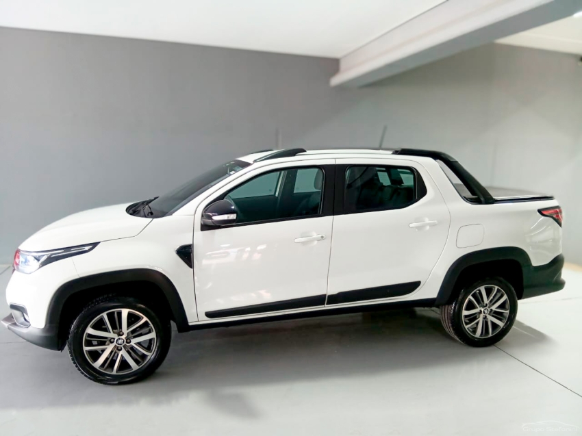 fiat strada 1.3 firefly flex volcano cd cvt 4p automatico 20256