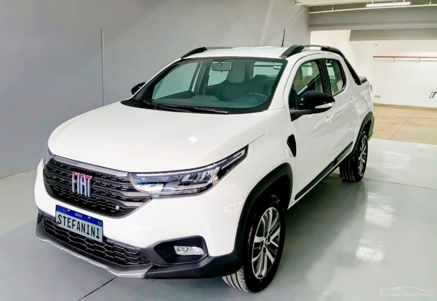 fiat strada 1.3 firefly flex volcano cd cvt 4p automatico 2025