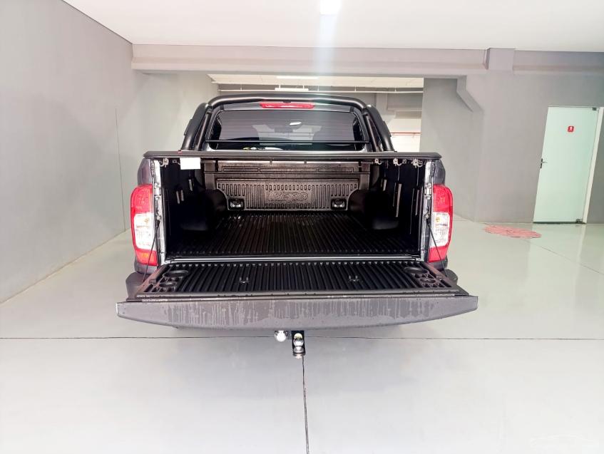 nissan frontier 2.3 16v turbo diesel attack cd 4x4 automatico 4p 202512