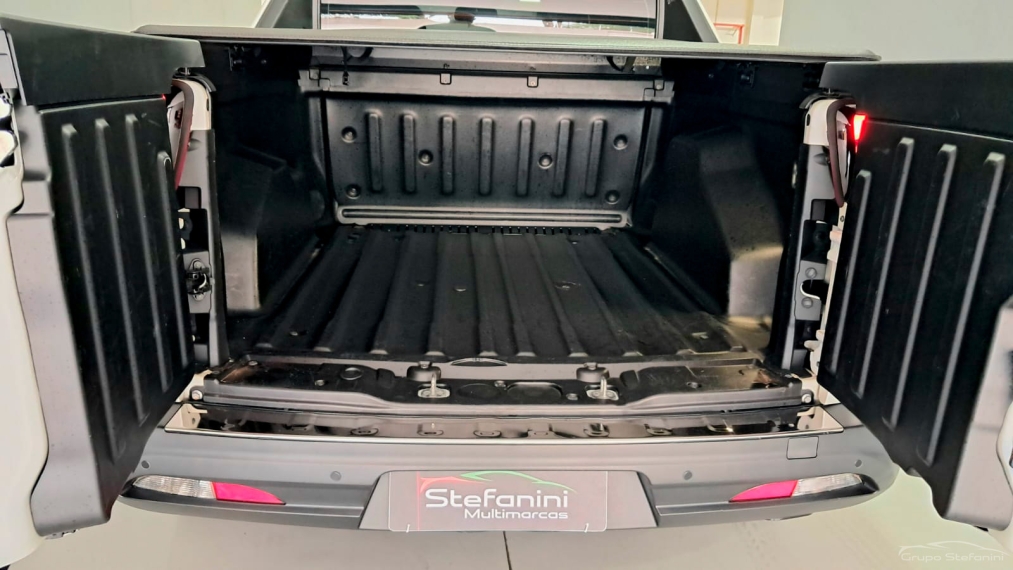fiat toro 1.3 turbo 270 flex volcano at6 4p automatico 202412