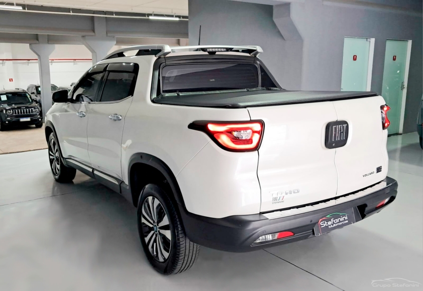 fiat toro 1.3 turbo 270 flex volcano at6 4p automatico 202413