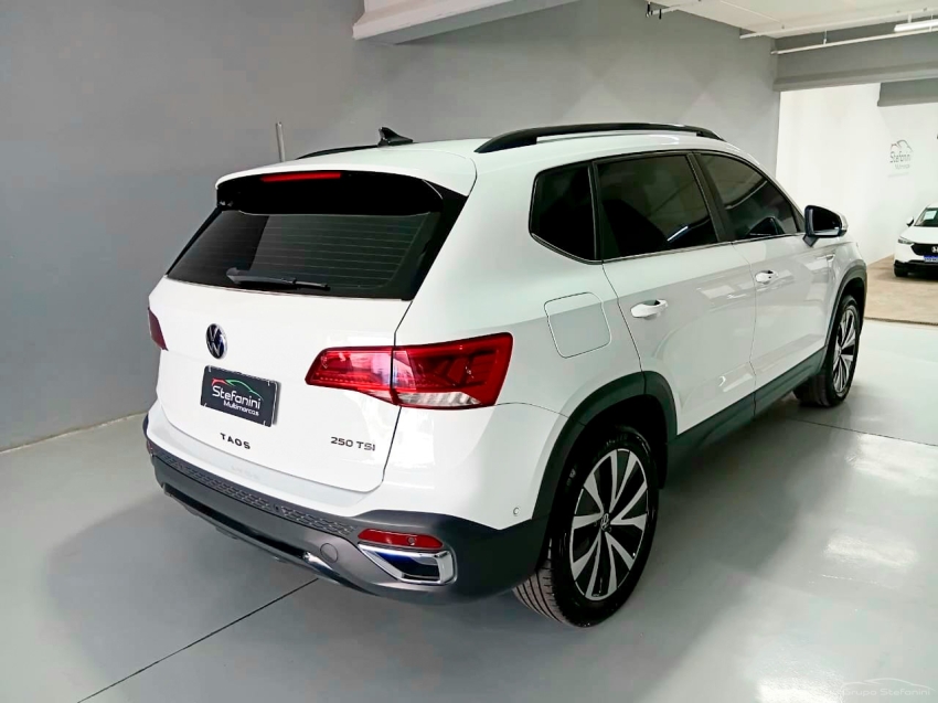 volkswagen taos 1.4 250 tsi total flex highline automatico 4p 202310