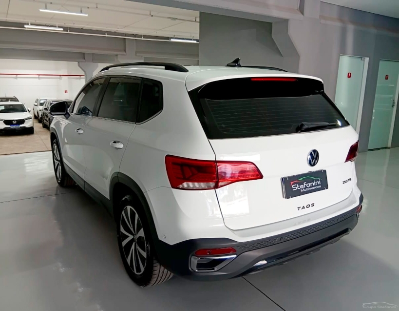 volkswagen taos 1.4 250 tsi total flex highline automatico 4p 202313