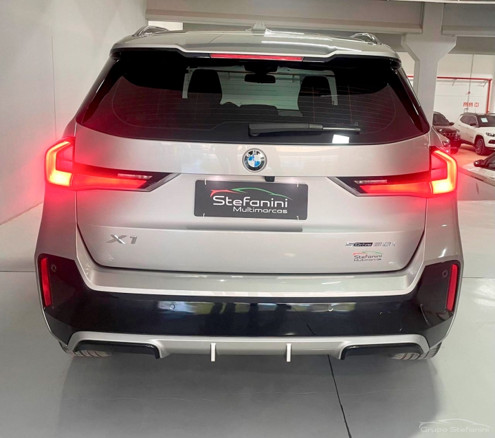 bmw x1 2.0 16v turbo gasolina sdrive20i m sport steptronic 4p automatico 202313