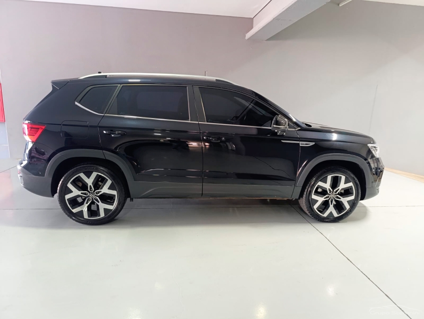 volkswagen taos 1.4 250 tsi total flex highline automatico 4p 202410