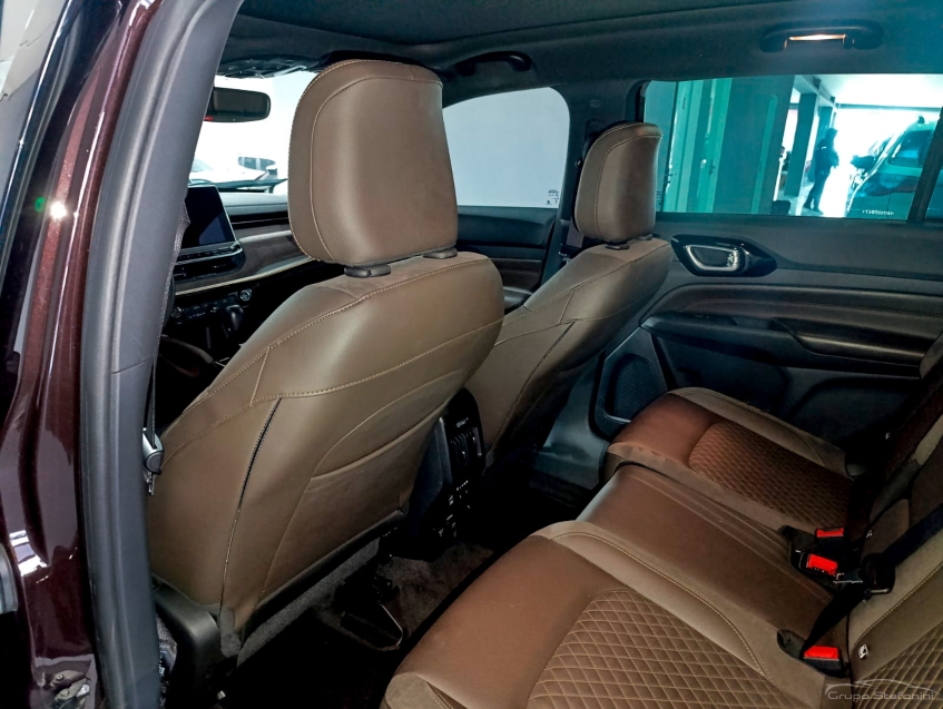 jeep commander 1.3 t270 turbo flex overland at6 4p automatico 20227