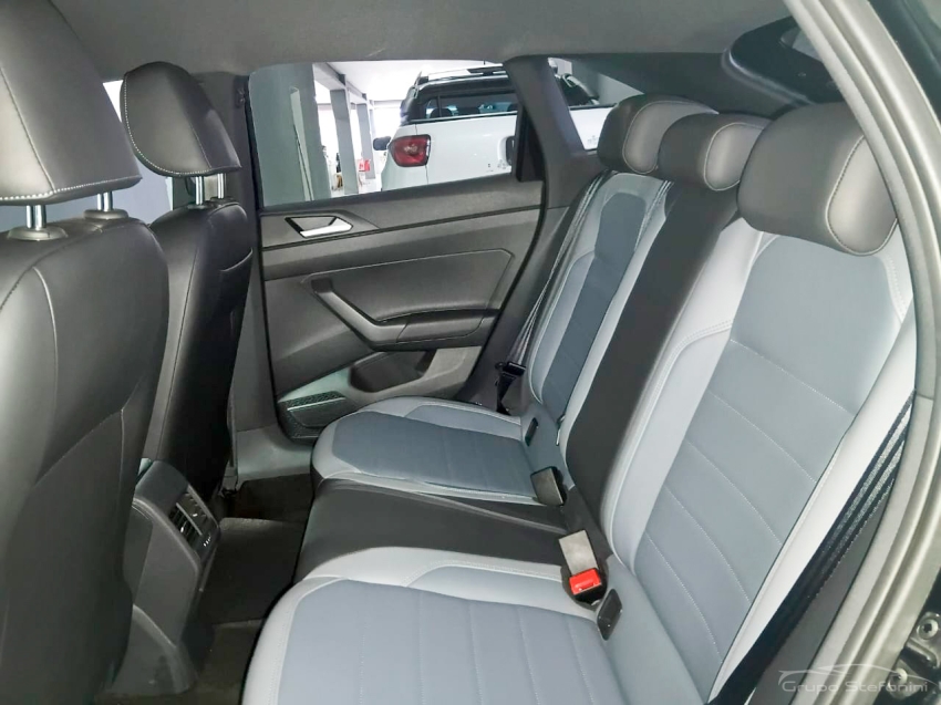 volkswagen nivus 1.0 200 tsi total flex highline automatico 4p 20235