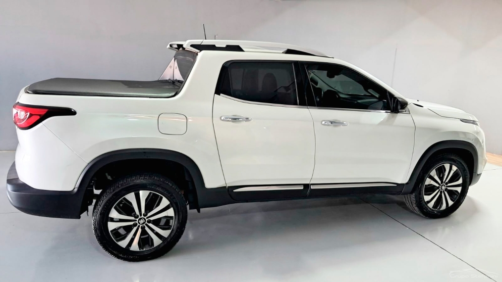fiat toro 2.0 16v turbo diesel volcano 4wd at9 4p automatico 20238