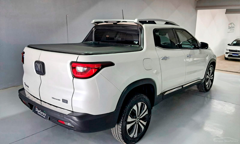 fiat toro 2.0 16v turbo diesel volcano 4wd at9 4p automatico 20239