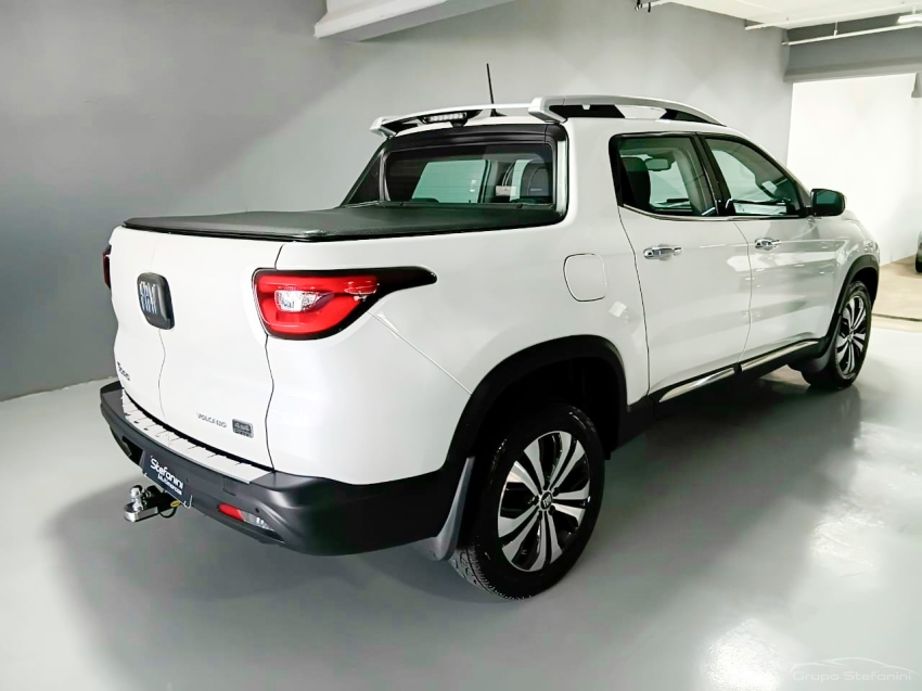 fiat toro 2.0 16v turbo diesel volcano 4wd at9 4p automatico 202512
