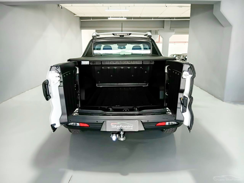 fiat toro 2.0 16v turbo diesel volcano 4wd at9 4p automatico 202514