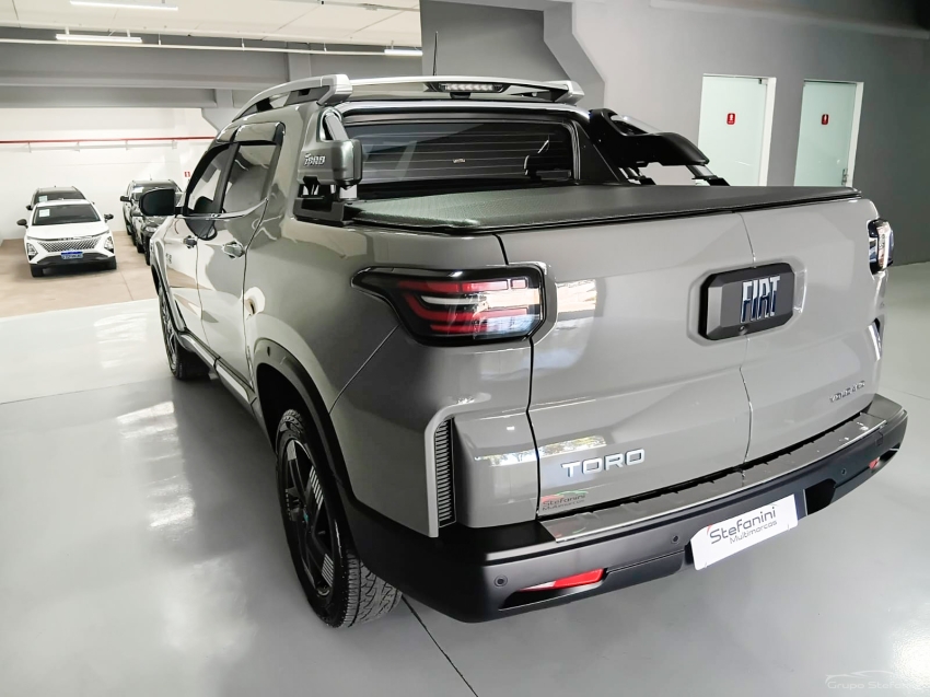 fiat toro 2.2 turbo diesel volcano 4wd at9 4p automatico 202612