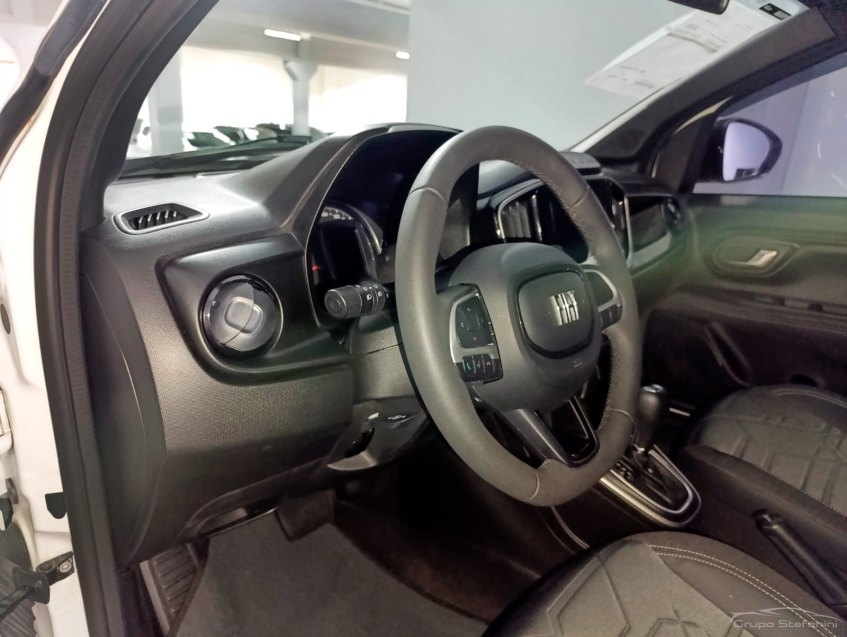 fiat strada 1.3 firefly flex volcano cd cvt 4p automatico 20253