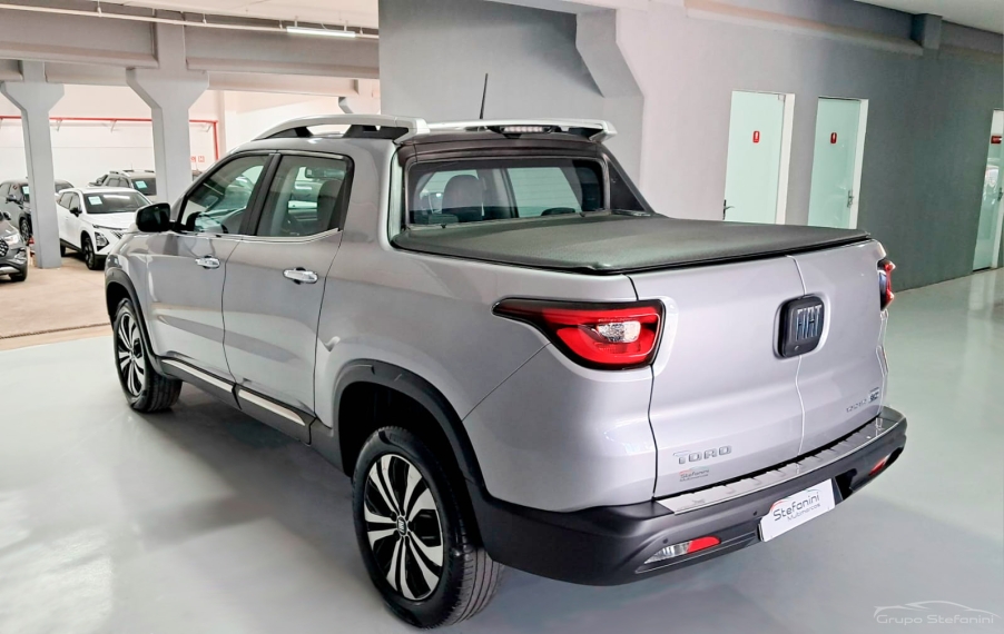 fiat toro 1.3 turbo 270 flex volcano at6 4p automatico 202515