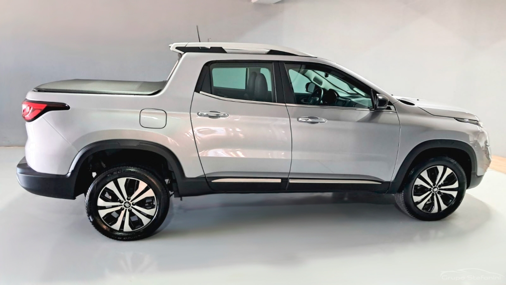 fiat toro 1.3 turbo 270 flex volcano at6 4p automatico 202511