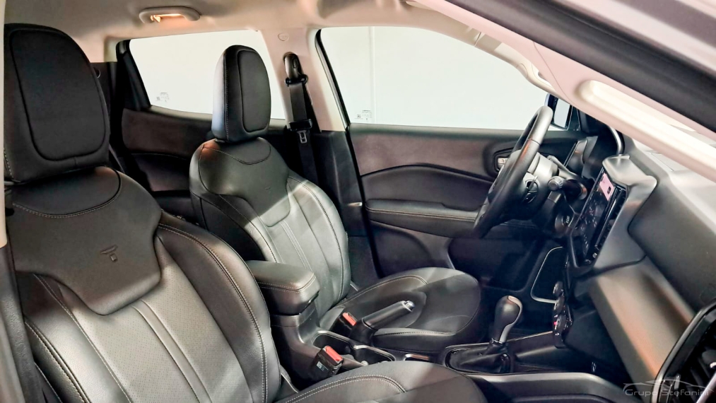 fiat toro 1.3 turbo 270 flex volcano at6 4p automatico 20256