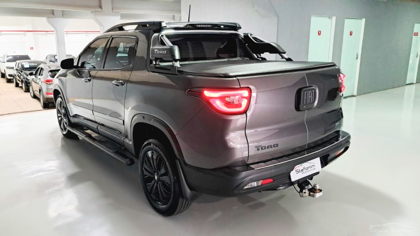 fiat toro 1.3 turbo 270 flex volcano at6 4p automatico 202412