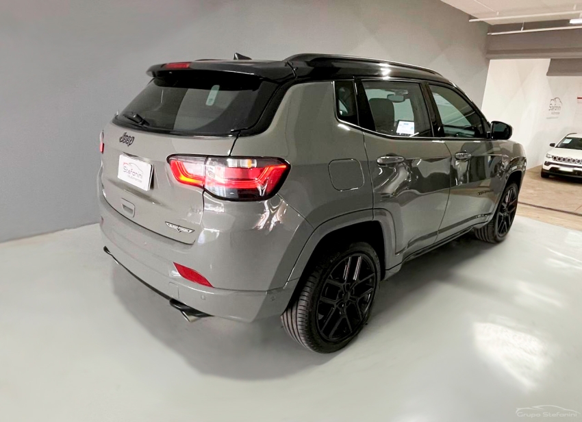 jeep compass 2.0 hurricane 4 turbo gasolina blackhawk at9 4p automatico 202611