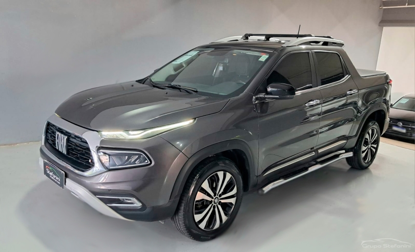 fiat toro 1.3 turbo 270 flex volcano at6 4p automatico 2025