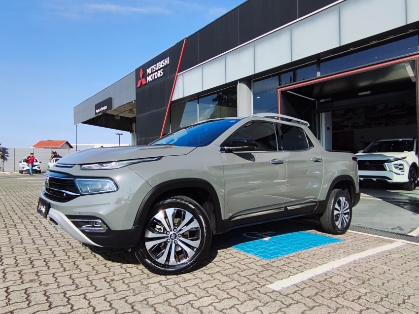 fiat toro 2.0 16v turbo diesel volcano 4wd at9 1.9 5p automatico 2023