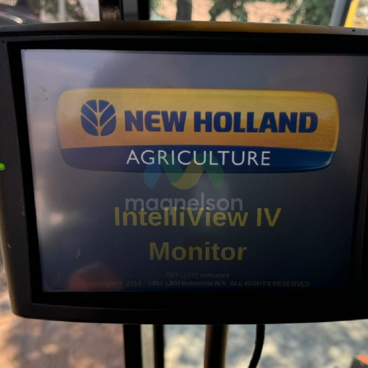colheitadeira new holland  cr 60808