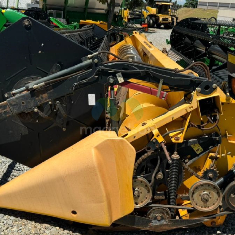 colheitadeira new holland  cr 60805