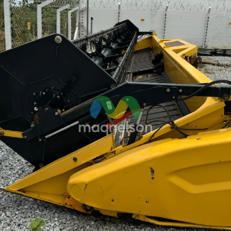 colheitadeira  new holland cr906010