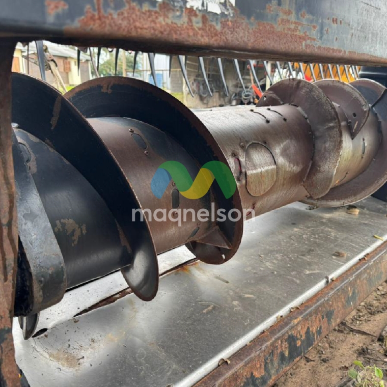 case colheitadeira 8120 2011 diesel 1p semiautomatico