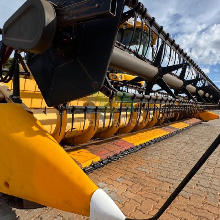 new holland colheitadeira cr 9060 2011 diesel 1p semiautomatico6