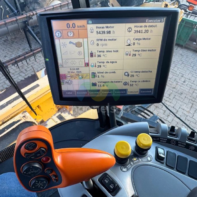 new holland colheitadeira cr 9060 2011 diesel 1p semiautomatico19