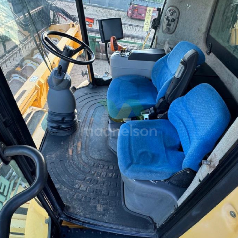 new holland colheitadeira cr 9060 2011 diesel 1p semiautomatico23
