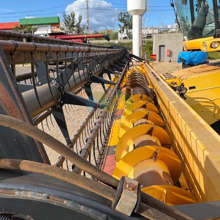 new holland colheitadeira cr 9060 2011 diesel 1p semiautomatico15