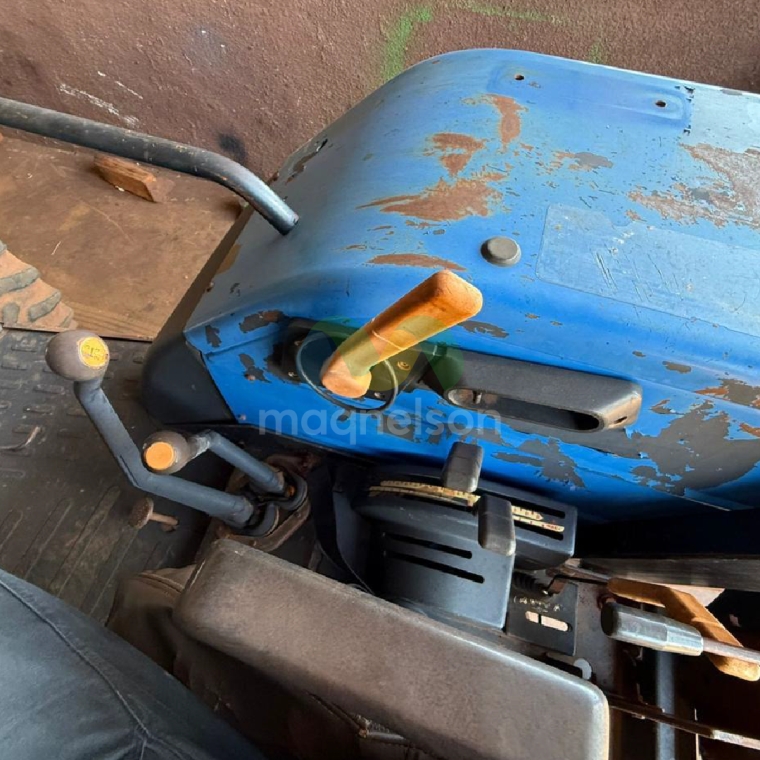 new holland trator hollad tl 75 2005 diesel 1p manual8