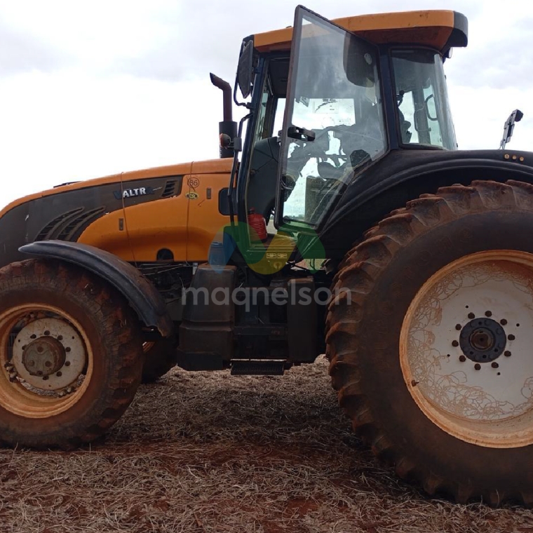 valtra trator bt 210 2013 diesel 1p semiautomatico