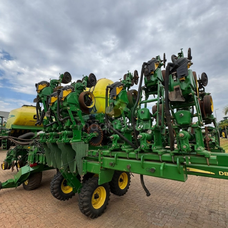 john deere plantadeira db 40 2022 diesel 1p semiautomatico2