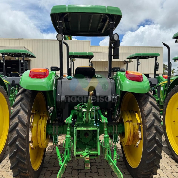 john deere trator 5080e  2023 diesel 1p semiautomatico2
